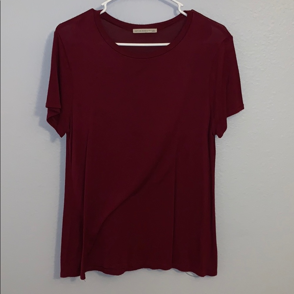 active basic • Large Red Tee